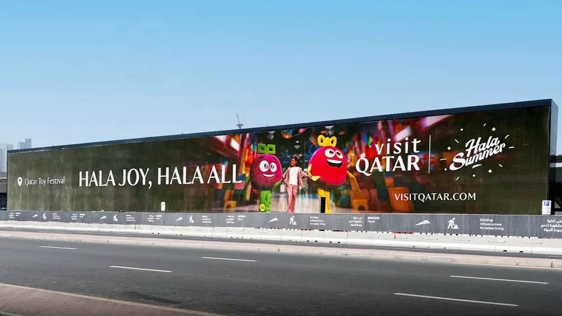 How Tourism Companies Use Outdoor Advertising Effectively in Dubai