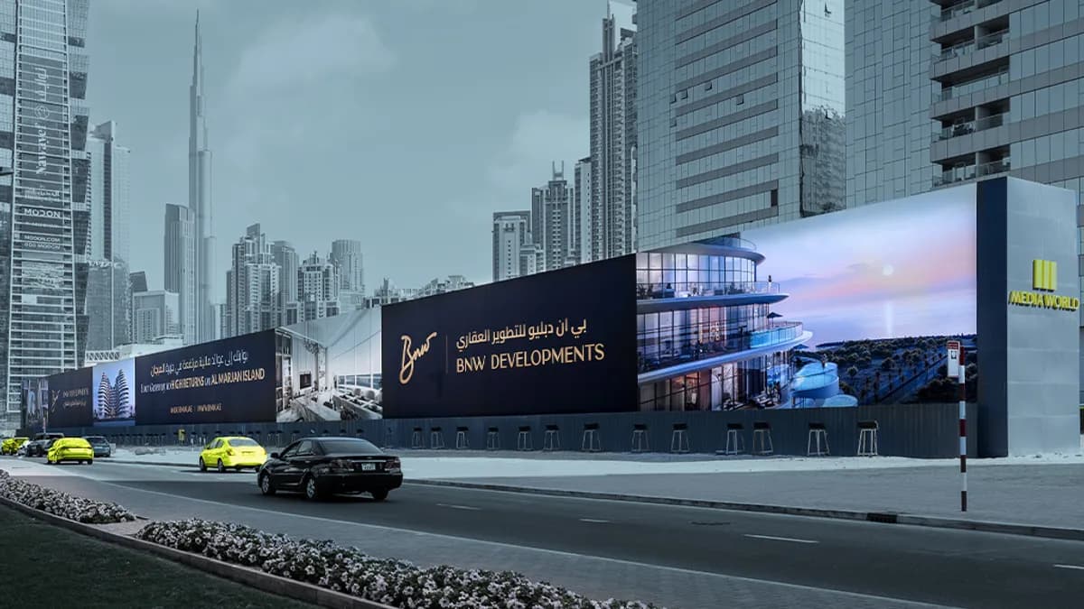 Lighting the Way for Tourism: How New Billboards in Dubai Marina and Harbour Will Enhance Visitor Engagement
